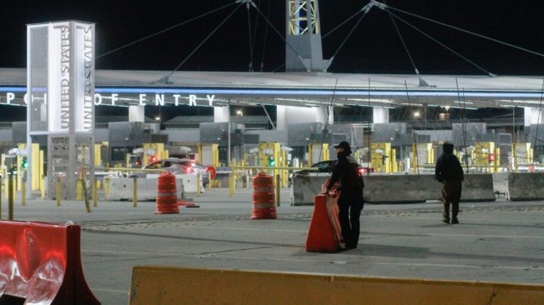 México y Estados Unidos extienden 30 días más restricciones de tránsito en la frontera