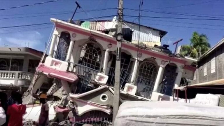 Terremoto de 7.2 grados sacude Haití