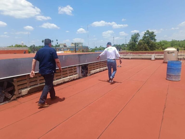 Gobierno de El Fuerte concluye reparación del techo en el Mercado Municipal.