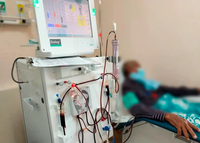 Rocha Moya pide más máquinas de diálisis en los hospitales de Sinaloa